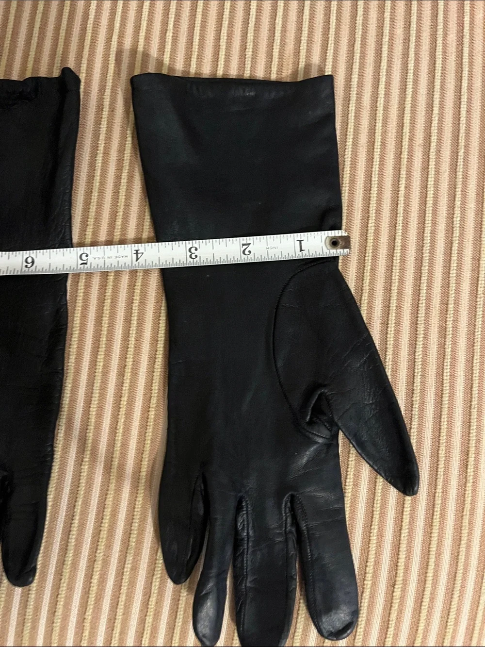 Women's Black Leather Gloves